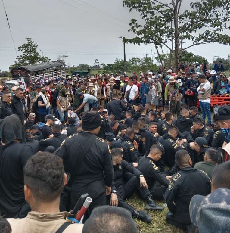 MiguelPoloP's tweet photo. Que el mundo entero lo sepa, @petrogustavo, el guerrillero que tenemos en el poder,  le entrego el país a la criminalidad. Hoy nuestra fuerza pública está humillada y pisoteada. Mientras critica a @nayibbukele por su mano dura contra las maras, Colombia es el país de las masacres https://t.co/26oCK5hp6t
