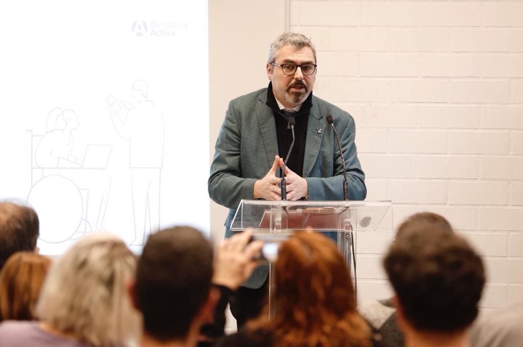BCN_Accessible's tweet photo. 🔛 Avancem en la inclusió al món laboral de les persones amb discapacitat i amb trastorn de salut mental.

Nou pla d'accions @barcelonactiva i #BCN_Accessible per a la inclusió social, l'ocupació i la promoció econòmica en el mercat de treball. https://t.co/YZ22M1Lash