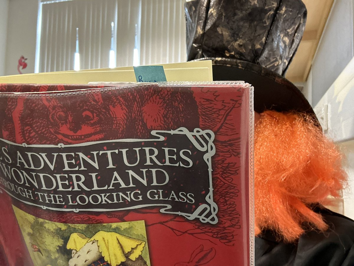 Enjoyed taking some time to read in today’s DEAR (Drop Everything and Read)
#WorldBookDay2023