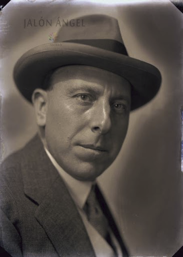 _David_Senabre_'s tweet photo. #Efemérides #TalDíaComoHoy #OnthisDay #BOTD #Actor #PepeIsbert
Hilo de 15 tweets.
1886.
Hoy, 3 de marzo, nació José Enrique Benito y Emeterio Ysbert Alvarruiz, PEPE ISBERT (f. 1966), actor español, esencial en la historia de nuestro Cine, con 93 películas en su haber. https://t.co/hv8PwYaVjF