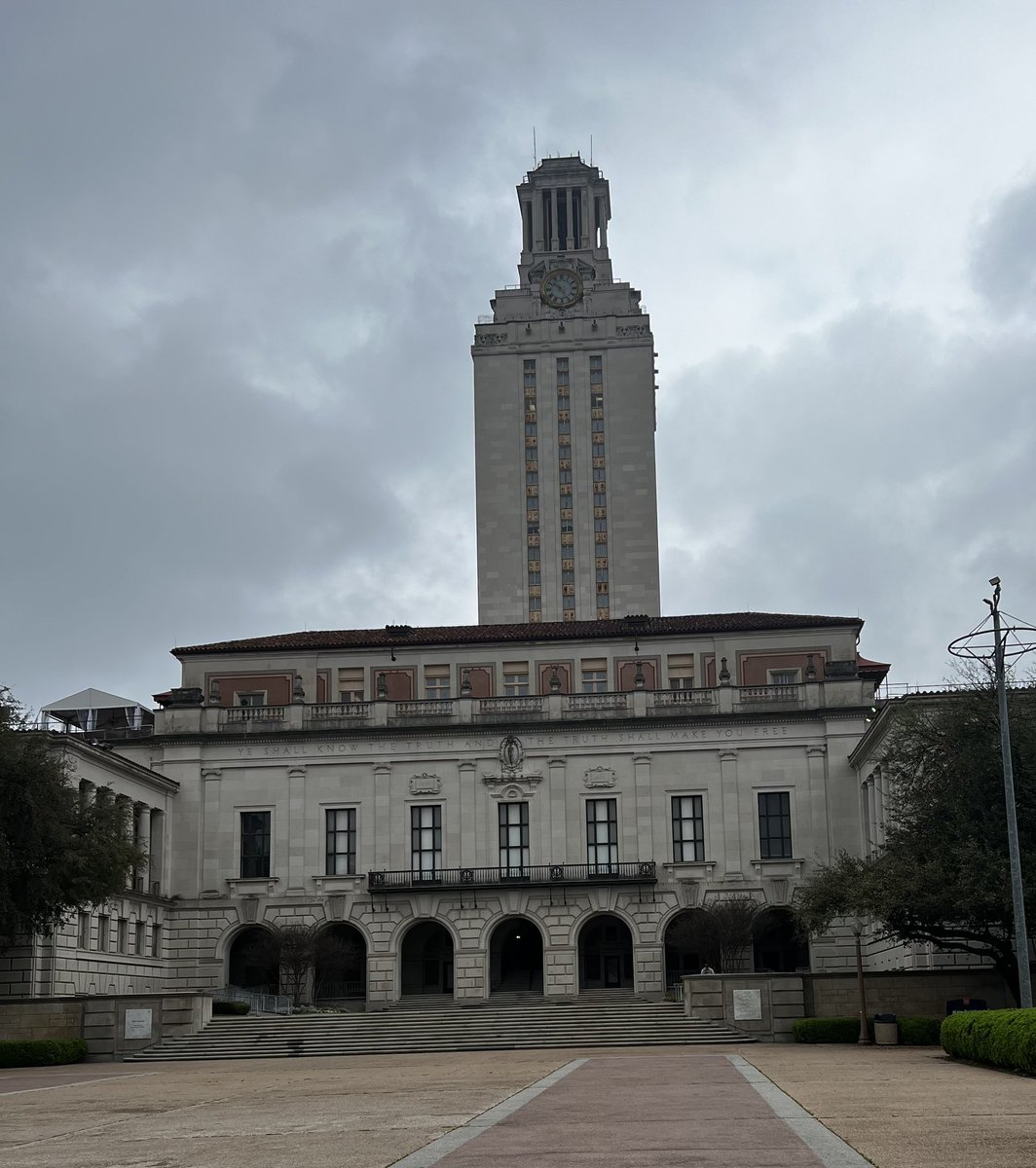 SMCISD_AVID's tweet photo. Hook βEmπ€π½ What a wonderful day to have our @AVID_OGMS take a tour at the @UTAustin campus. #CollegeExploration #AVIDExperience https://t.co/ROmEwBiMMn