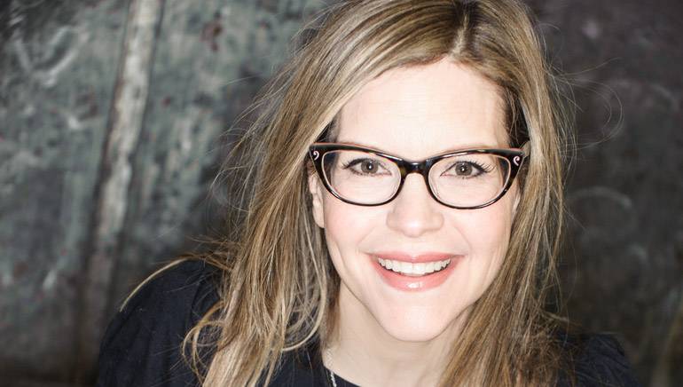Happy Birthday to Lisa Loeb - 