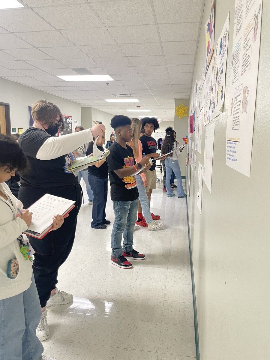 KennedaleCTE's tweet photo. Ms. Naughton’s Counseling and Mental Health students completing a gallery walk to learn about different disorders. #CTE @urkhsprincipal https://t.co/4YEKvvjHzX