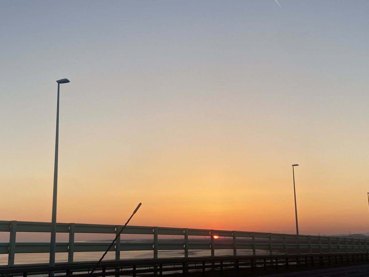 joakimvol's tweet photo. #severnbridge #princeofwalesbridge https://t.co/MG6fdOZQcG