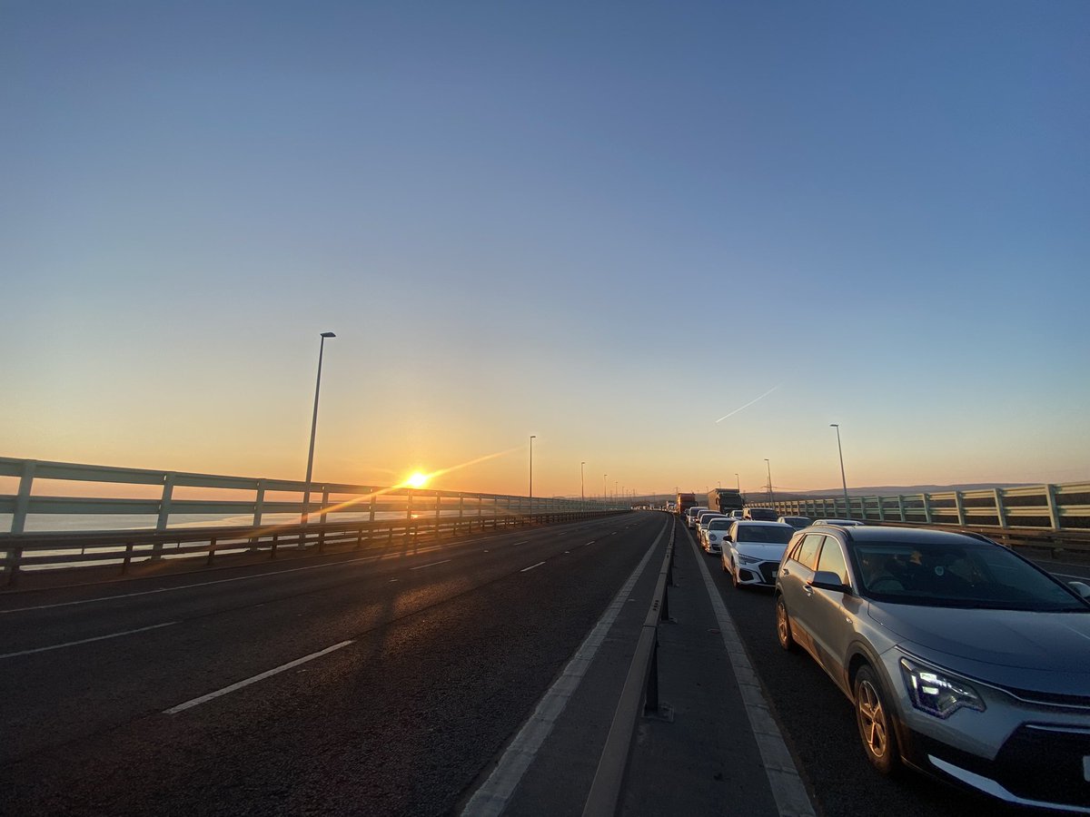 joakimvol's tweet photo. #severnbridge #princeofwalesbridge https://t.co/MG6fdOZQcG