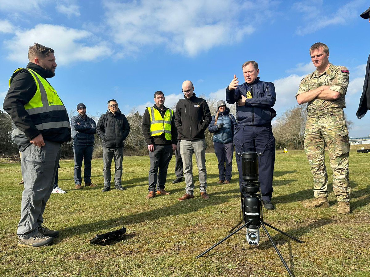 MartinJConnell's tweet image. Valuable visit to the @DefBattleLab to explore #innovation ideas and meet numerous #technology SMEs. Thanks to    #MSubs @dstlmod @iredgb and @ATLAS_AEUK for the informative demos, ideas and discussion