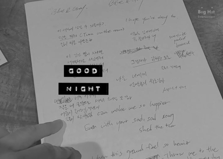 YillarboyuBts7's tweet photo. 2 yıl önce bugün,Namjoon’un #BE_Log kaydında gördüğümüz Blue&Grey şarkısı için tuttuğu bazı notları~🥺🐨💜✨ https://t.co/O5CCj5rr04