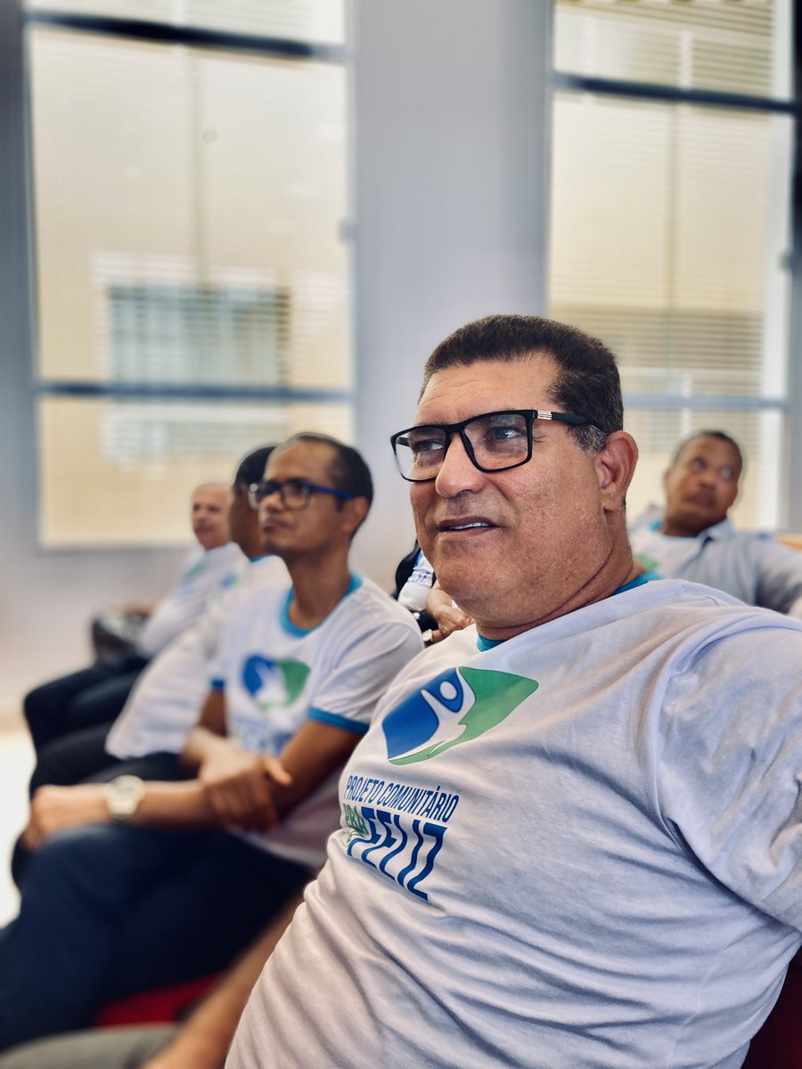 Hoje eu tive a alegria de conversar com pastores e ouvi considerações, sugestões e dúvidas sobre a implantação do discipulado em Jesus Cristo através de uma rede de pequenos grupos. Mais um passo importante na jornada. Minha gratidão a todos os pastores. Dia 9 de março tem mais.