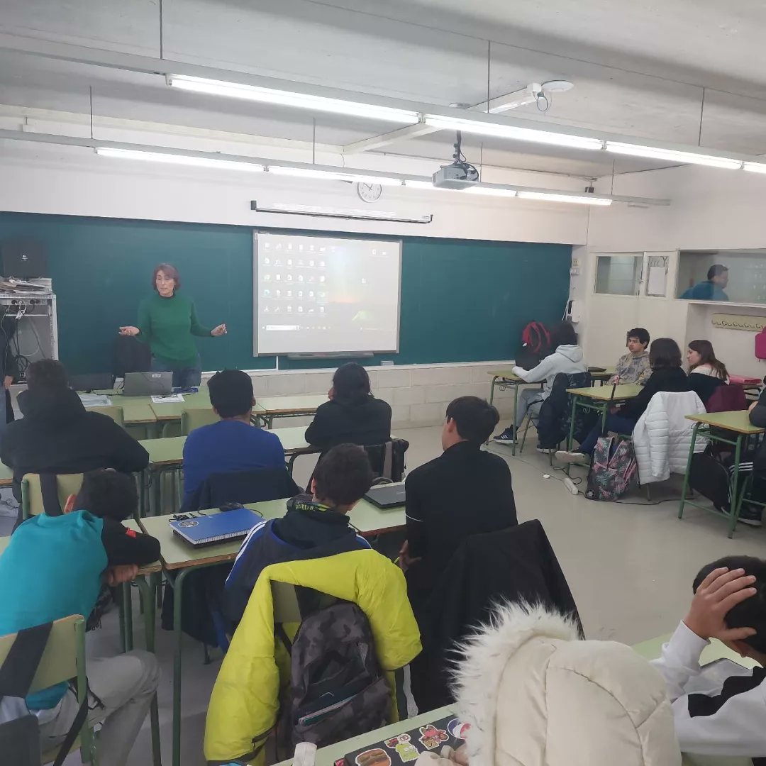 inselcalamot's tweet photo. ⏭ Aquesta setmana hem realitzat les xerrades d'#orientacióacadèmica de CF a 4ESO
⁉️ I tu, ja saps què estudiar?
🤔 Si encara no ho tens clar vine a les portes obertes!
▶️ Batxillerat: 28/3
▶️ CF Grau Mitjà: 29/3
ℹ Més info al web!
#SomCalamot #FPCalamot #BATCalamot #ESOCalamot https://t.co/rmmxr1fcni
