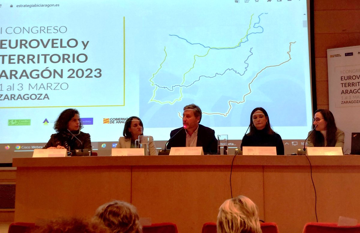 transportesgob's tweet photo. 🚵El cicloturismo es una prioridad en la Estrategia Estatal por la Bicicleta. 

España tiene un enorme potencial en este ámbito y debemos estar coordinados para impulsarlo.

Por eso, participamos en el I Congreso Eurovelo y Territorio, organizado por @GobAragon.

#EfectoBicicleta https://t.co/sercW3liXw