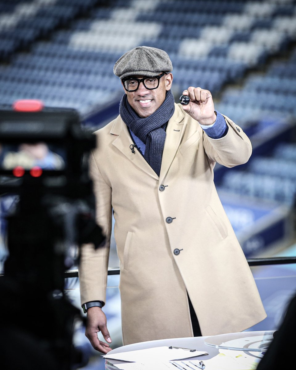 Man United have now had 10 consecutive domestic cup home draws in a row.

The probability of that happening is 1 in 1,024 🤓