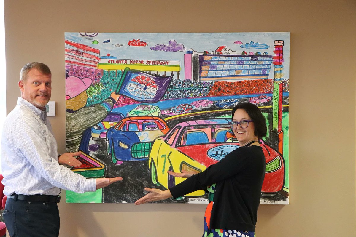 EchoParkSpdwy's tweet image. Earlier today we were able to hang the mural our fans painted last July our ticket office. Thank you to @visithenrycoga for allowing our fans to take part in art!

They will also have their mobile Visitors Center in the fan zone all weekend!

#BetterExplored | #Ambetter400
