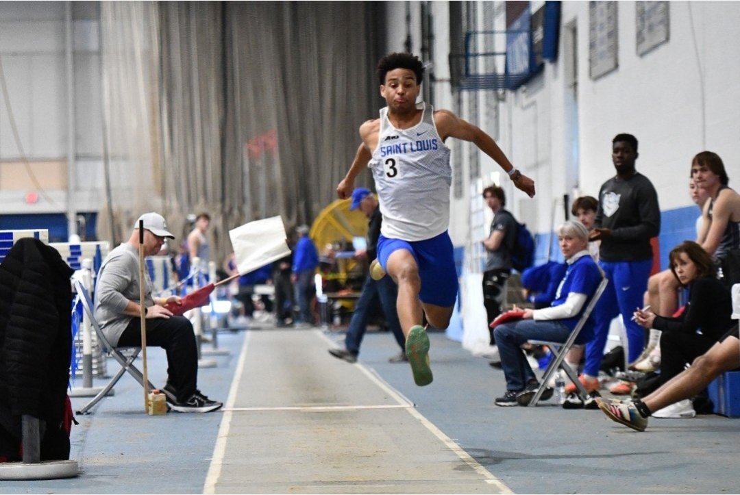 ethanbrnt's tweet photo. Good Indoor season 44-10 TJ, 8.62 60mH. Outdoor Next. RollBills! https://t.co/ixMY4WOXRN