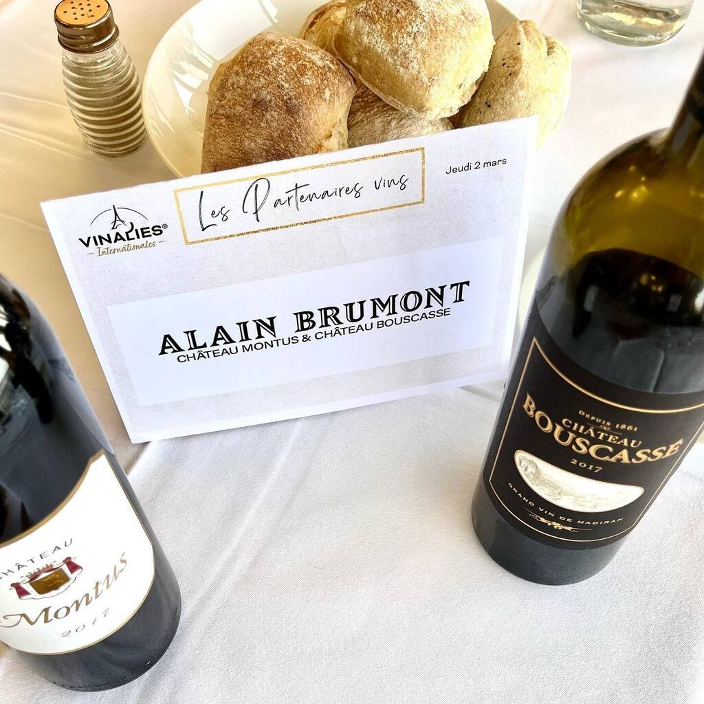 wanibalcoutinho's tweet photo. #Bordeaux from today until sunday. New #astronautwines on the horizon ?
#vinalies @concours_vinalies @vinsdemadiran @alainbrumont https://t.co/S48jBHoyUl https://t.co/Im60gYAdJH