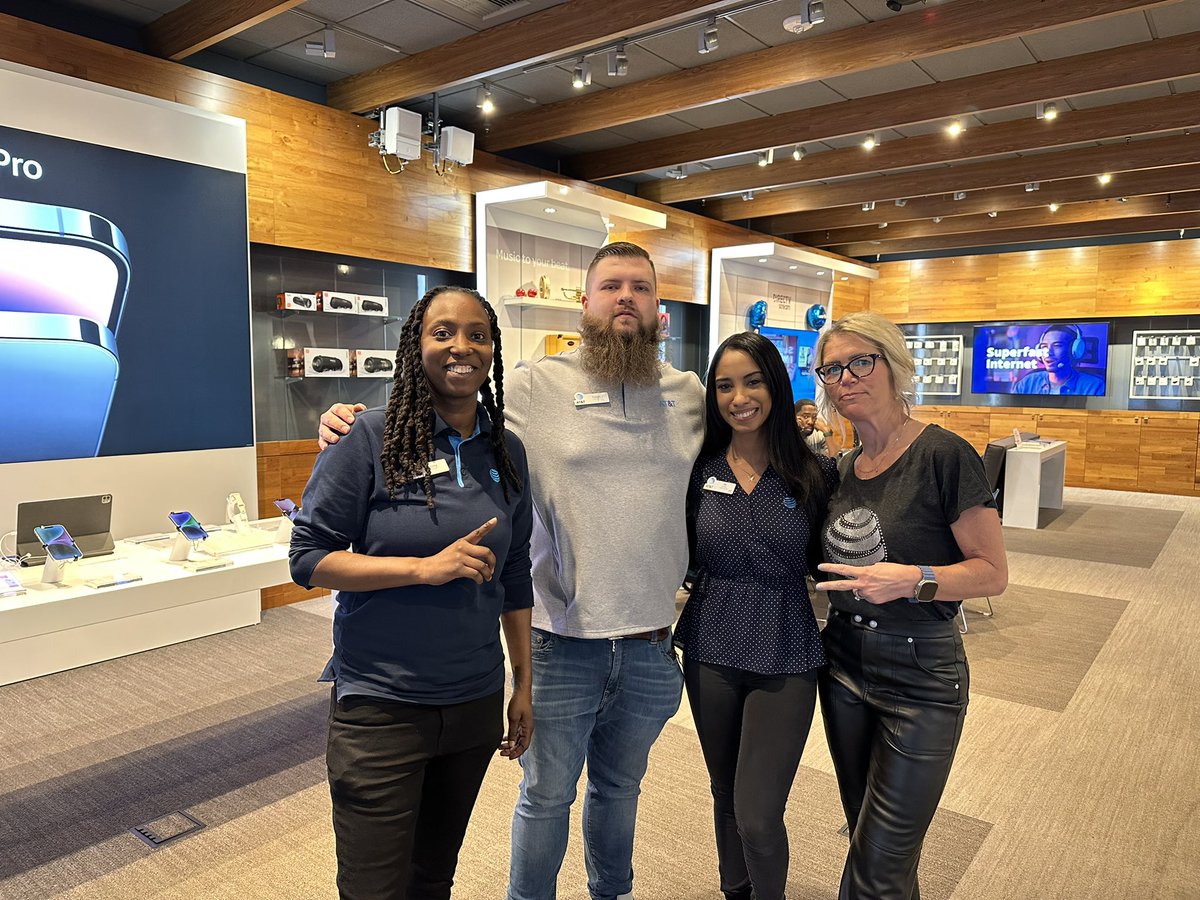 Ebony (@egreene757) on Twitter photo Always a great time when <a href="/404girl/">Betsy Francis</a> stops by! <a href="/JayleneM_/">Jaylene</a> <a href="/jerryfornwalt/">Jerry Fornwalt</a> <a href="/DomDavis_/">Dom Davis</a> #NCStorm #HurricaneCharlotte #MAS Always a great time when <a href="/404girl/">Betsy Francis</a> stops by! <a href="/JayleneM_/">Jaylene</a> <a href="/jerryfornwalt/">Jerry Fornwalt</a> <a href="/DomDavis_/">Dom Davis</a> #NCStorm #HurricaneCharlotte #MAS