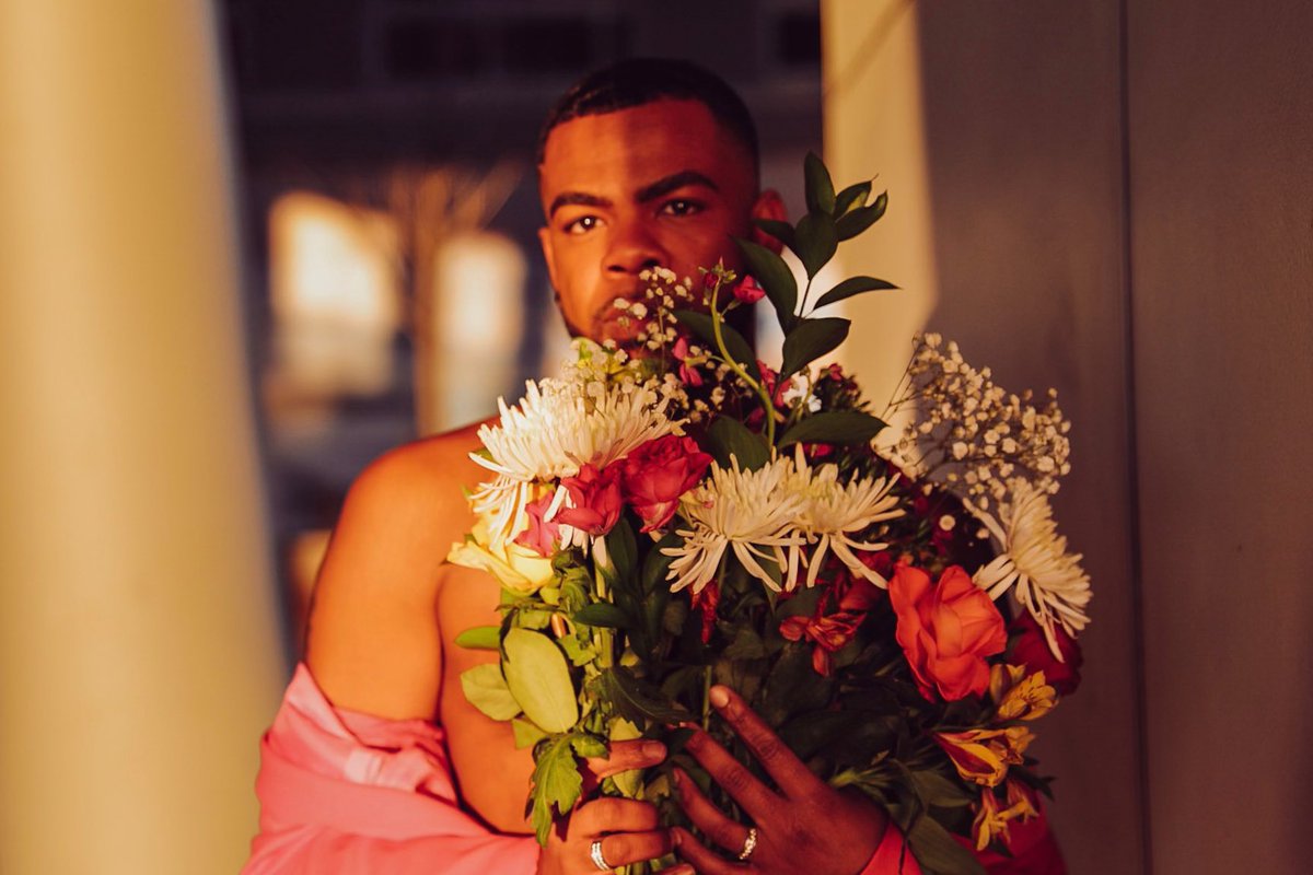 TerellTales's tweet photo. Chapter 37: Full Bloom 
Happy birthday to me! 🥳💐🎂 https://t.co/tNzi8JxlmN