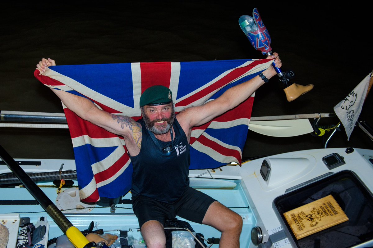 leespencer_RM's tweet photo. 31 years ago today, I said goodbye to my then girlfriend boarded a train from Paddington to Lympstone Commando I fulfilled my childhood dream and became a @RoyalMarines I led men in war and after 3 tours of Afghan I lost my leg. 1 of 2 https://t.co/mG8k3wYFsF