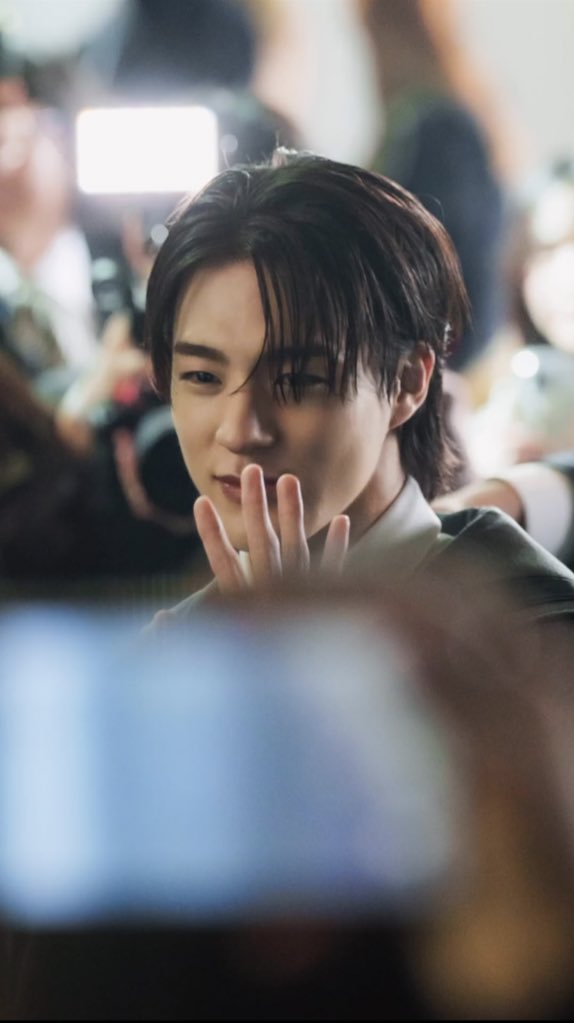 jenmong23's tweet photo. 📸 drevileyes ig post #JENO 

https://t.co/9kdXGBhbTJ

#FERRAGAMOxJENO
#FerragamoFW23 https://t.co/3oJSRkSZ8l