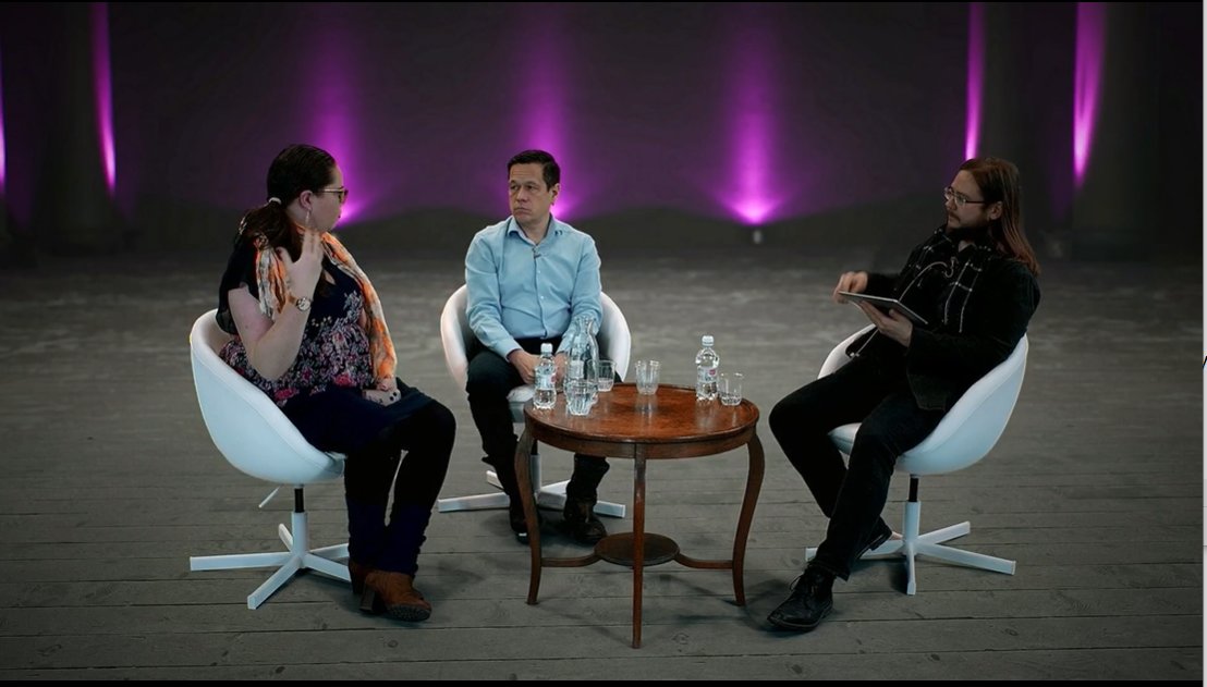 Digitaalinen #vastuullisuus on esim. energiankulutuksen suitsimista, harkittua datan hyödyntämistä - ja organisaation jatkuvuuden edellytys. 

Tutustu <a href="/plastic/">Janne Kalliola</a>'in ja <a href="/viivilahteenoja/">Viivi Lähteenoja (she/her)</a>'n näkemyksiin TIEKEn Youtube-kanavalla:
youtu.be/3Z20x6wgTWI

#GreenICT #avoindata