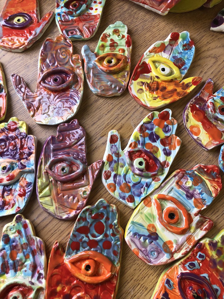 shoe98's tweet photo. Khamsa Hands just out of the kiln! #1stGrade @EASTWAKEACADEMY @astancilEWA https://t.co/as44oe1H1i