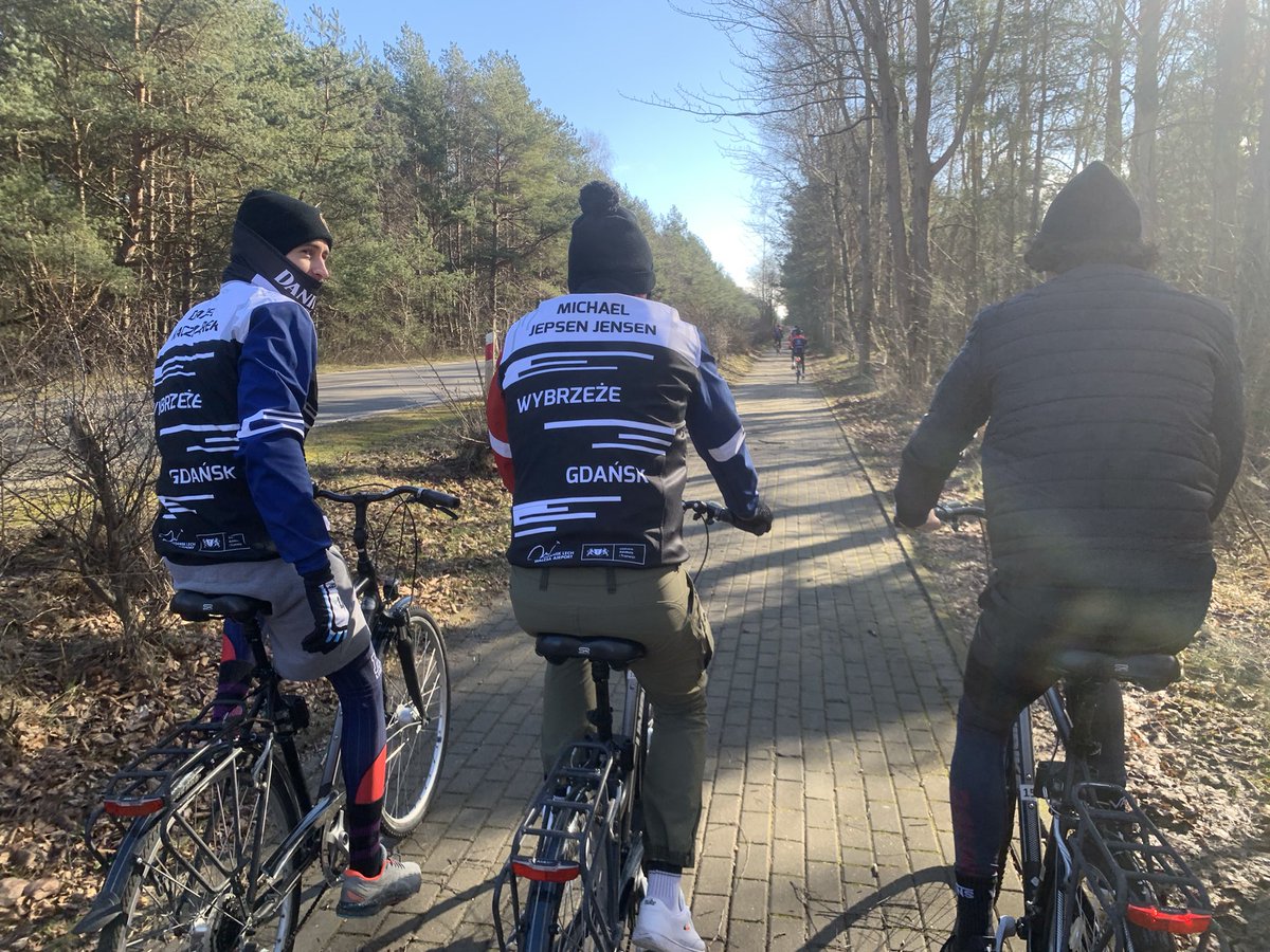 WybrzezeGdansk's tweet photo. #rowerpower 🔴⚪️🔵 https://t.co/wjqztC2lR0