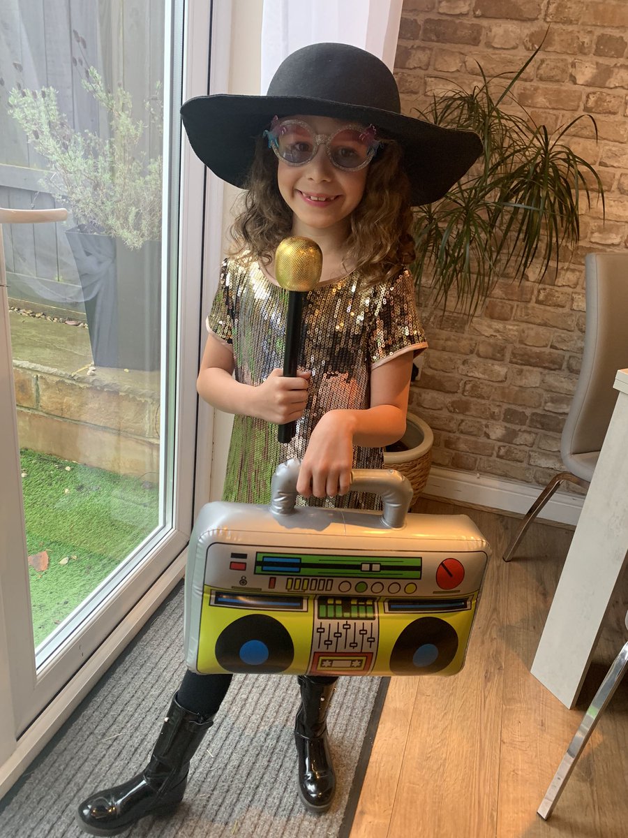 Vickygradon's tweet photo. #WorldBookDay2023 @Burnopfield_sch what do you want to be when you grow up ryleigh…think she nailed it 🎤🎶🎤 https://t.co/HCzIW0xzad