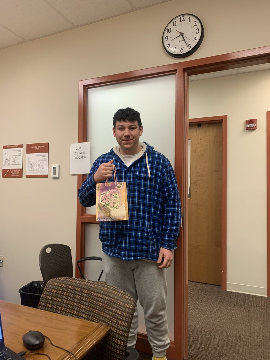 Deanna_Elsing's tweet photo. Congratulations to Vince- the February Online Options grand prize winner who completed the most assignments online! @WildcatMHS https://t.co/Mxz58dMa5V