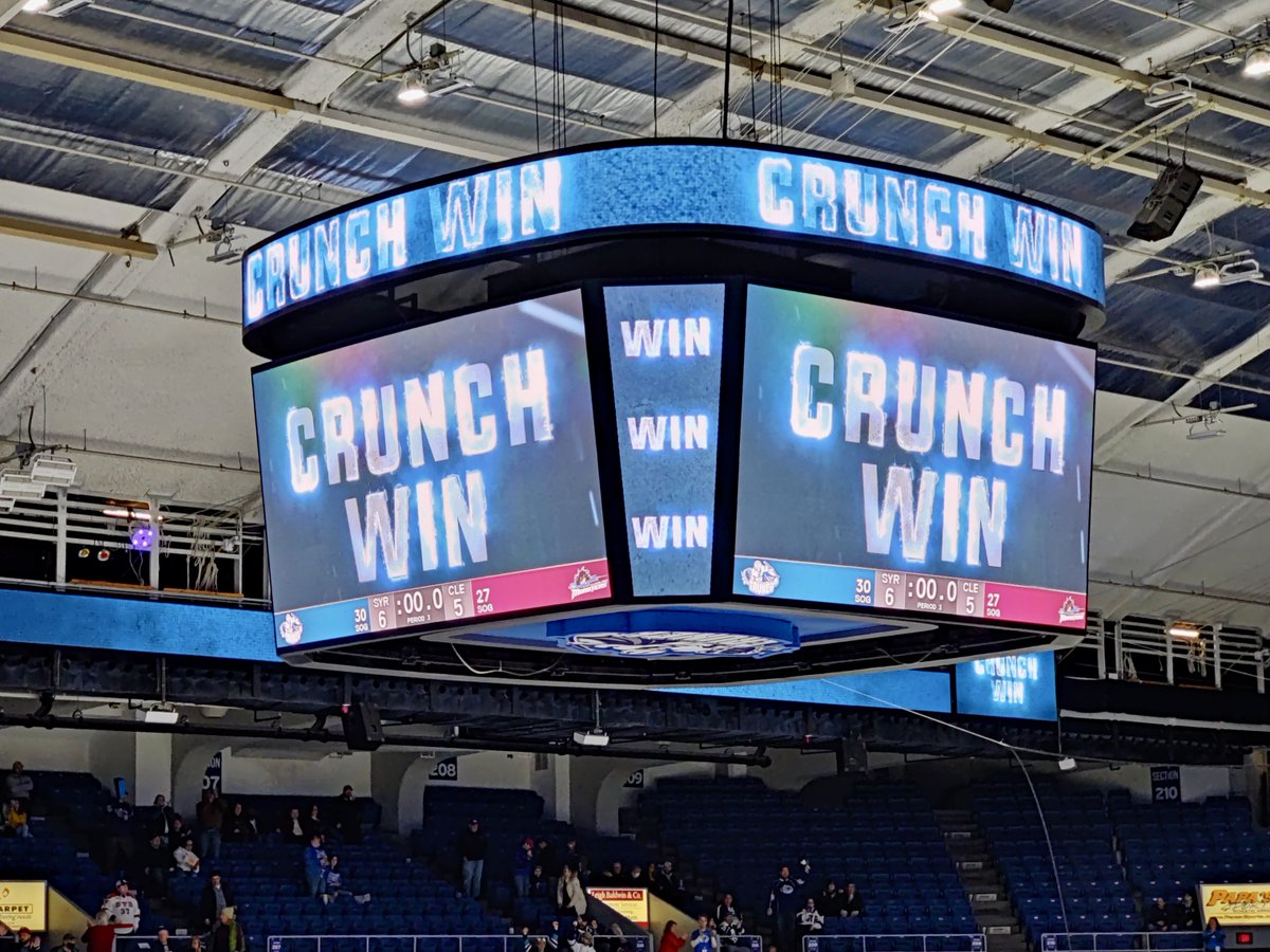 MexicoHSBands's tweet photo. The Mexico High School Jazz Ensemble kicked off Music in Our Schools Month last night by performing the Star Spangled Banner at a Syracuse Crunch game. It was a great night, and as a bonus the Crunch won 6-5 over the Cleveland Monsters. https://t.co/fl6HV2khvQ