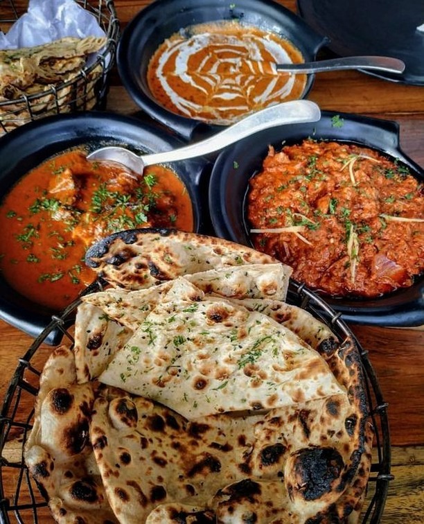 Lareeadda's tweet photo. Feast On!!! ๐
#Lareeadda #foodforlife #halalfood #desifood #pakistanifood #indianfood #foodies #foodlovers #njfoodies #njfoodbloggers #feast #butterchicken #butternaan #karahi #korma #foodstagram #newjerseyfoodie https://t.co/GKr6WVNoB2