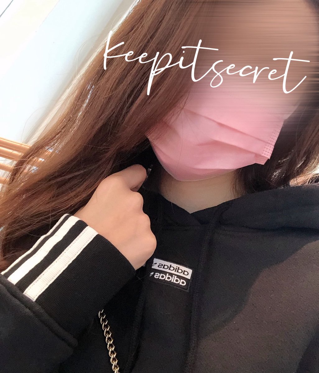 感謝各位弟弟嘅dm
我真係再冇興趣姐弟戀
唔好諗住打動到我
更加唔好以為我有處男情意結要幫你破處
我想享受做愛
並唔想教仔。