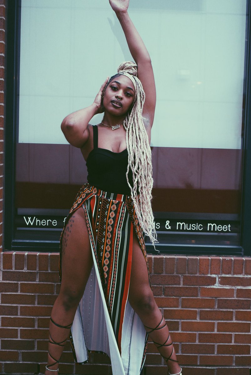 TheBIGWoop1's tweet image. CEO. ♟️📈🔥 

#NBBProduction #michiganmodel #FlintGirl #michiganmade 🏆