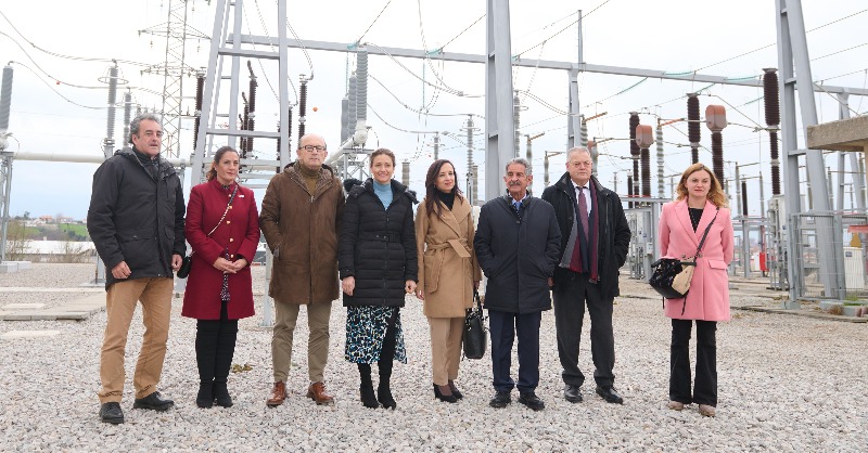 RedElectricaREE's tweet photo. 🙌 Cumplimos con la Bahía de Santander y con Cantabria con la puesta en servicio de la nueva línea Astillero-Cacicedo 220 kV. Una garantía de futuro para la región 👍