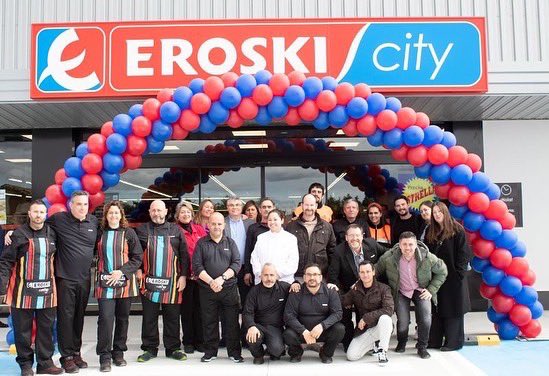 SoltraGroup's tweet photo. 🧡Ayer fue un día muy especial para la familia de SOLTRA. Abrimos el segundo supermercado inclusivo de Castilla y León de la mano de #VegalsaEroski esta vez en la localidad de #VeguellinadeOrbigo https://t.co/7gQ0gnDjqv