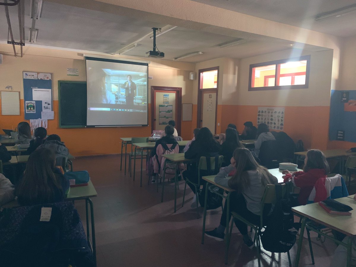 ProTGD's tweet photo. Esta mañana hemos estado en el IES Salvador Dalí con nuestro proyecto #Formautismo para que el alumnado de 1ºESO conozca más sobre #TEA. 
#Gracias por vuestro interés!!

#SomosProTGD #inclusión #autismo #educación https://t.co/LAuQl8J1an