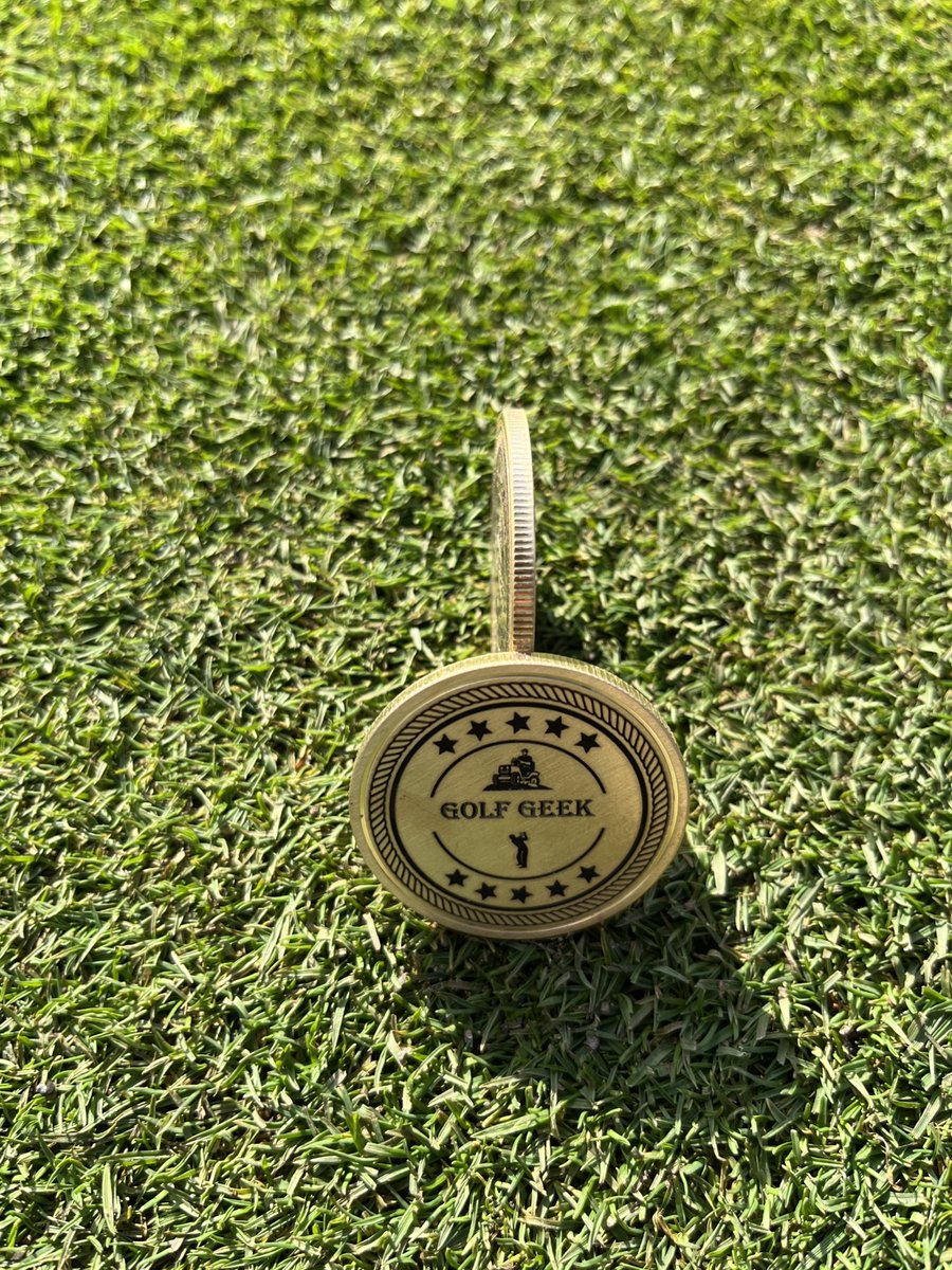 GolfGeek6's tweet image. Just when the season looks upon you… back come out the snoods. Still only March 2nd guys 😉 

Thanks to the guys @ReytShot for the ball markers.