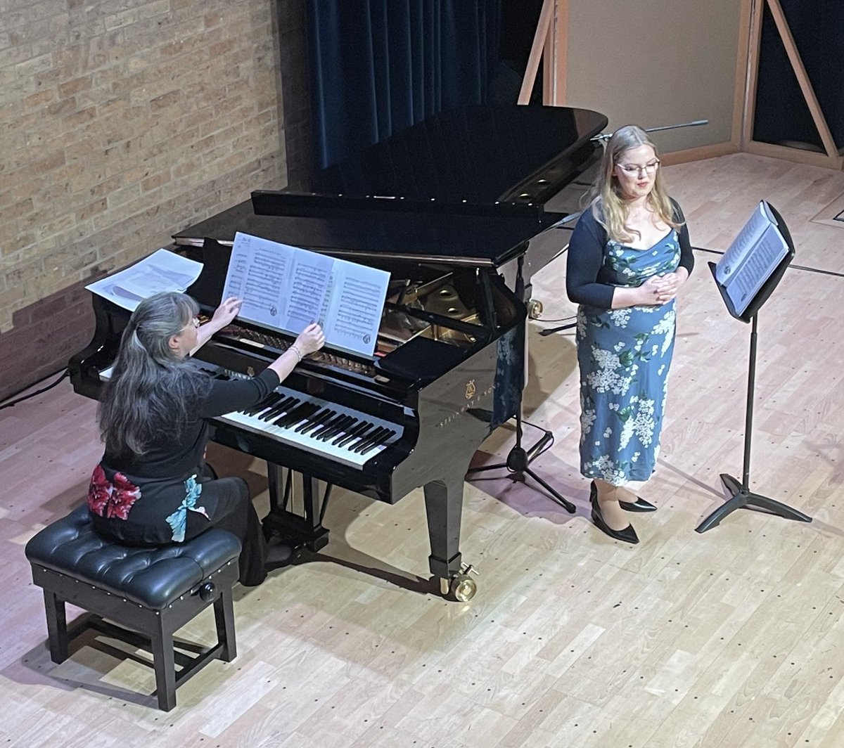 Thoroughly enjoying our lunchtime concert @OxfordJdP with #CharlottePawley, soprano & #ZoëSmith, piano, both cherished alumnae ⁦@hilda_beastoxf⁩ & now ⁦@RWCMD⁩ performing work by #WomenComposers #GraceWilliams & alumnae/HonoraryFellows/Mother/daughter #MaconchyLeFanu