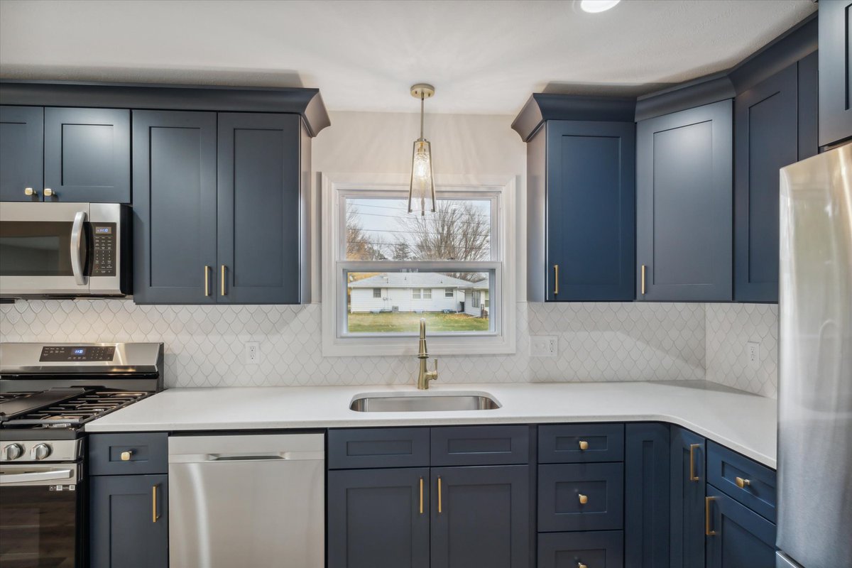 timburkey's tweet image. OPEN HOUSE &amp;amp; NEW PRICE | 55154 Caldwell Drive, Osceola
Saturday, March 4, 11am–1pm
Offered at $299,900 | 4 Beds | 2½ Baths | 2,060 ft²

Check out this beautifully updated two-story home in PHM schools.

More information: burkeyrealestate.com/homes-for-sale…