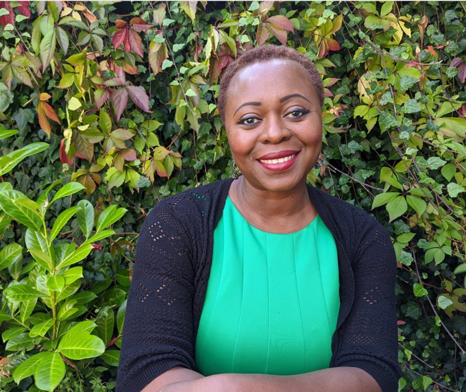 TheCameroonianZ's tweet photo. Olivette Otele, d'origine camerounaise, est la première femme noire professeur d'histoire en Grande-Bretagne.
Elle enseigne l'histoire et la mémoire de l'esclavage à l'université de Bristol.
#Cameroon 🇨🇲#IWD2023 #JIF
© : @OlivetteOtele https://t.co/ts8Okr3Suz