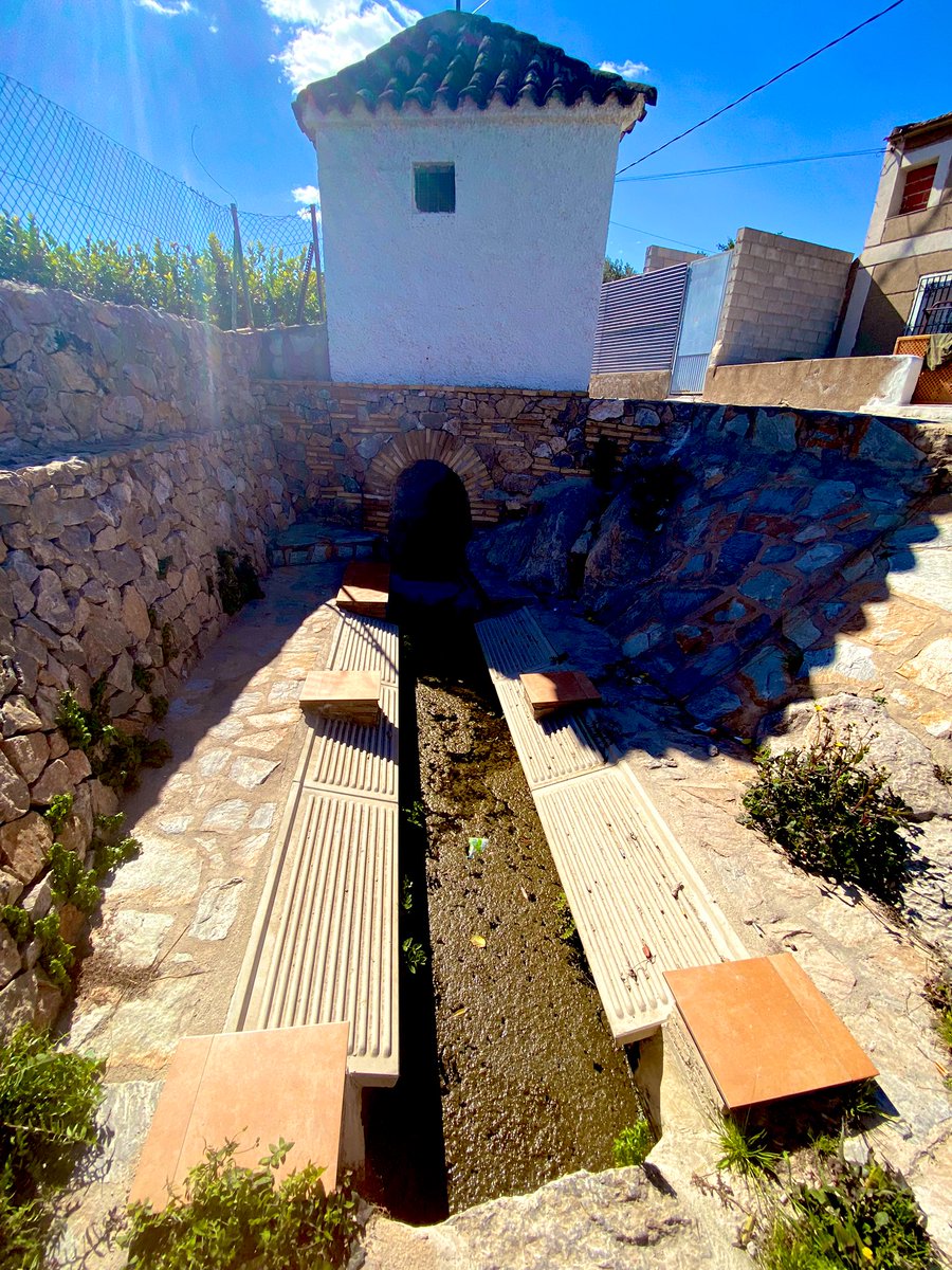 Antiguo lavadero Fuente de San José , en plena huerta de #Murcia , un antiguo manantial por el que brotaba agua limpia y fresca  y donde las vecinas de Las Lumbreras y La Cueva  acudían a lavar la ropa.#Monteagudo #Huerta #HuertadeMurcia