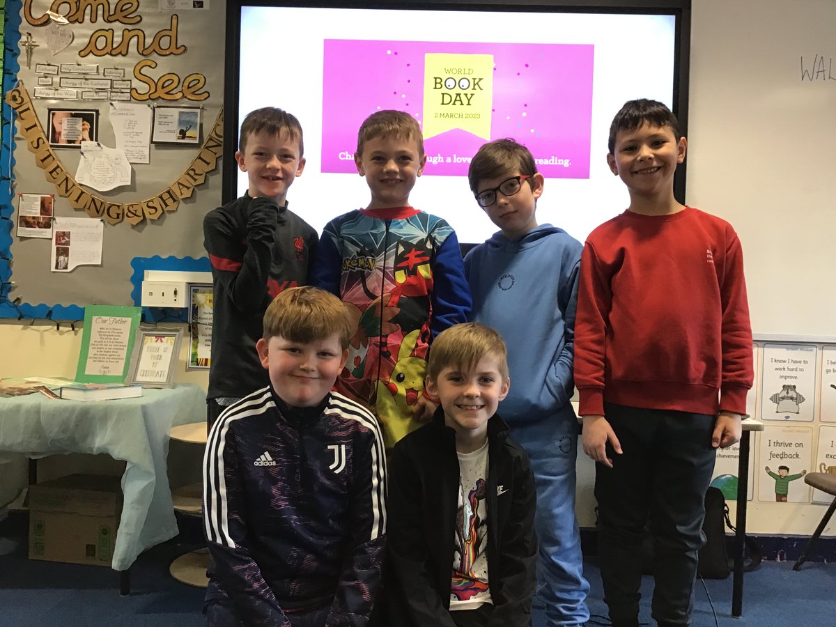 MuchWooltonOpal's tweet photo. Colourful Class 7 for world book day! Inspired by Elmer some of us have dressed in lots of different colours. @muchwooltonsch https://t.co/pfYmGzHxNk