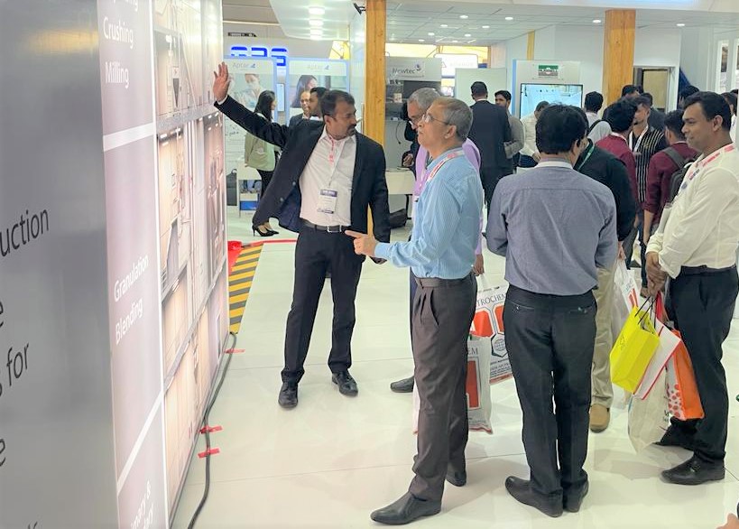 glatt_group's tweet photo. Asia Pharma Expo opened its doors!
Visit us at booth D105 & learn more about our containment solutions, the Glatt TwinPro, our 360° competence in pellets and all our other products and solutions.
#glatt #containment #fluidbed #highshear #granulation #pellets #pharma #engineering https://t.co/EMZBfC8LRS