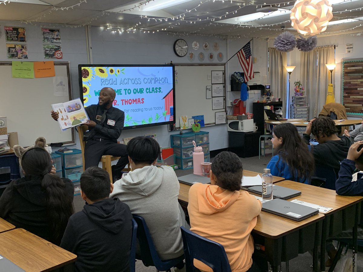 Readers, readers everywhere- sharing favorite books. Our school LOVES Read Across Compton Day!! @cobbschools <a href="/PrincipalLair/">Beth Lair</a> <a href="/ACLittle23/">Amber Little</a>