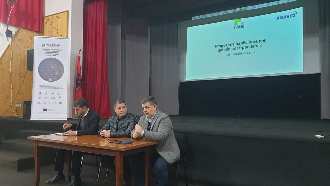 co_plan's tweet photo. Co-PLAN Institute for Habitat Development në bashkëpunim me Polis University ka prezantuar në Bashkinë Lezhë studimin mbi vlerësimin e shërbimeve të ekosistemit në Lagunën e Kune-Vainit. 

@EUinAlbania
@wbc_rri
#lezhe #h2020 #responsible #research #innovation #coplanalbania https://t.co/iVVmPevEqc