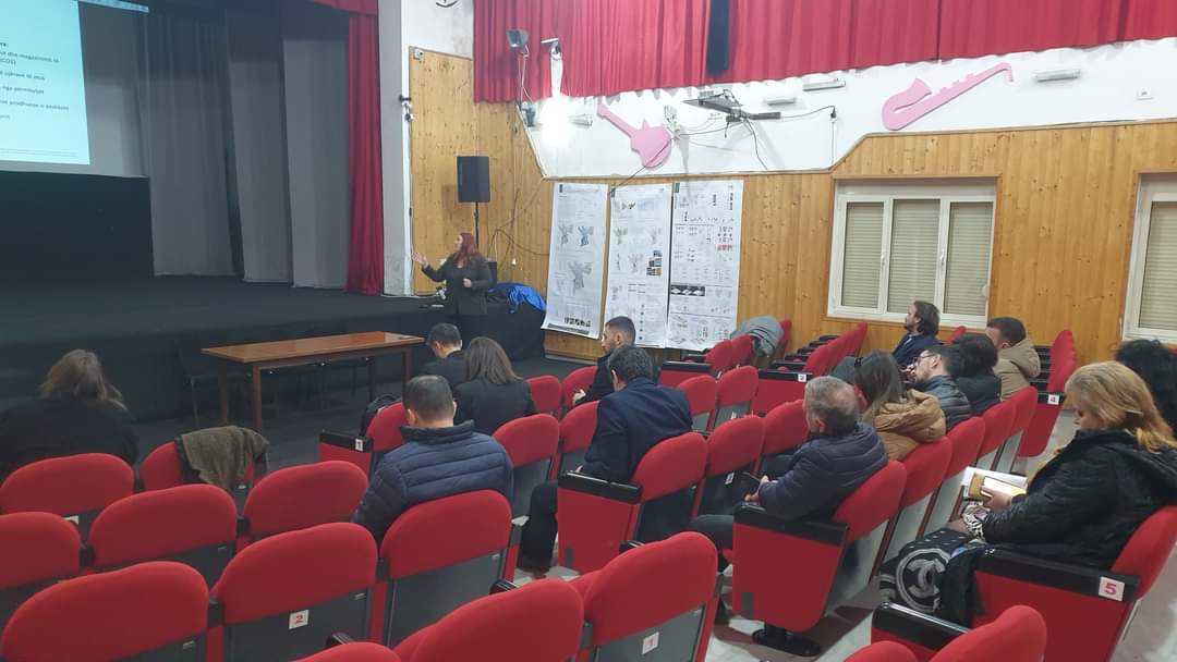 co_plan's tweet photo. Co-PLAN Institute for Habitat Development në bashkëpunim me Polis University ka prezantuar në Bashkinë Lezhë studimin mbi vlerësimin e shërbimeve të ekosistemit në Lagunën e Kune-Vainit. 

@EUinAlbania
@wbc_rri
#lezhe #h2020 #responsible #research #innovation #coplanalbania https://t.co/iVVmPevEqc