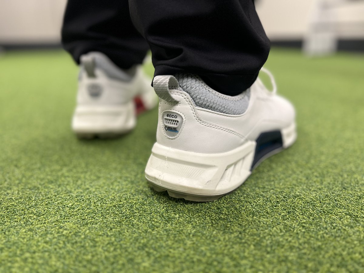 MNGolfCoach's tweet photo. New shoe day 😃
Who loves a pair of box fresh shoes? 🙋♂️
Thanks again to @ECCOGOLF for keeping my feet in comfortable surroundings!
#golf #lovegolf #ecco #eccoshoes #eccogolf @GMSGolf https://t.co/uErf67zqSK