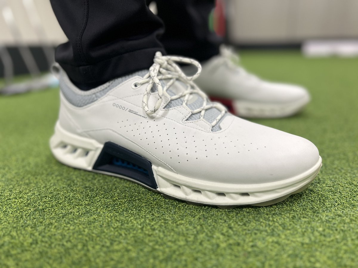 MNGolfCoach's tweet photo. New shoe day 😃
Who loves a pair of box fresh shoes? 🙋♂️
Thanks again to @ECCOGOLF for keeping my feet in comfortable surroundings!
#golf #lovegolf #ecco #eccoshoes #eccogolf @GMSGolf https://t.co/uErf67zqSK