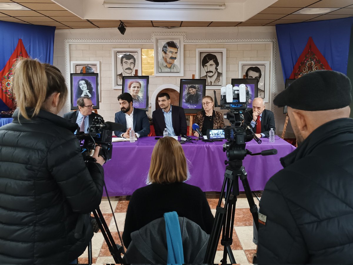 Le_CDKF's tweet photo. Nous avons tenu aujourd'hui une conférence de presse sur l'attentat du 23 déc contre le CDK-F, en présence des avocats des parties civiles. Nous avons évoqué les nouveaux éléments de l'enquête qui mettent en évidence le caractère terroriste et politique de l'attentat. https://t.co/D1PbBiY5FL
