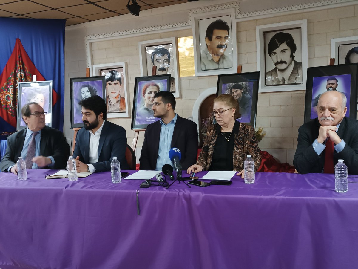Le_CDKF's tweet photo. Nous avons tenu aujourd'hui une conférence de presse sur l'attentat du 23 déc contre le CDK-F, en présence des avocats des parties civiles. Nous avons évoqué les nouveaux éléments de l'enquête qui mettent en évidence le caractère terroriste et politique de l'attentat. https://t.co/D1PbBiY5FL