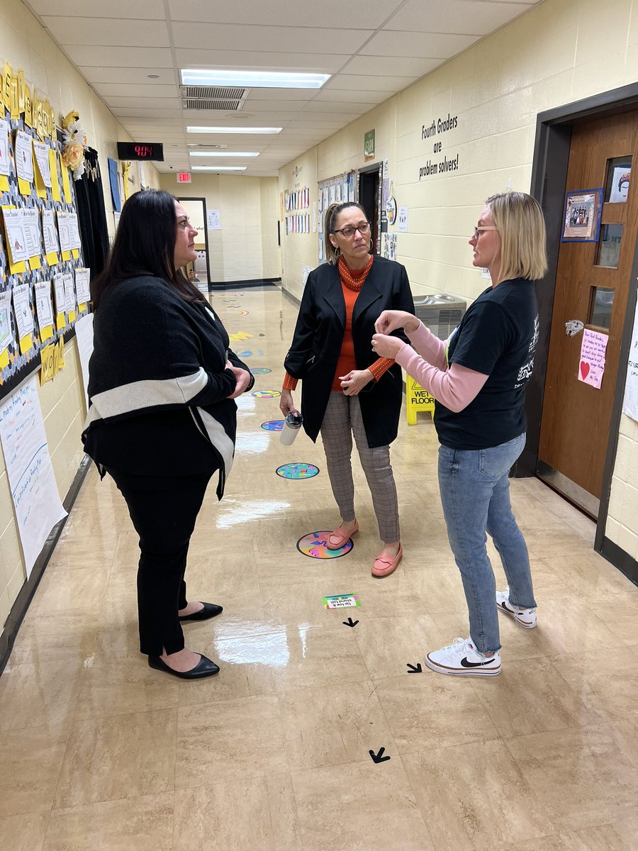 BRichburg78's tweet image. The Office of School Leadership and the Office of Academic Services collaborating, problem solving, and brainstorming best practices to positively impact student achievement. #TheWork #Teamwork