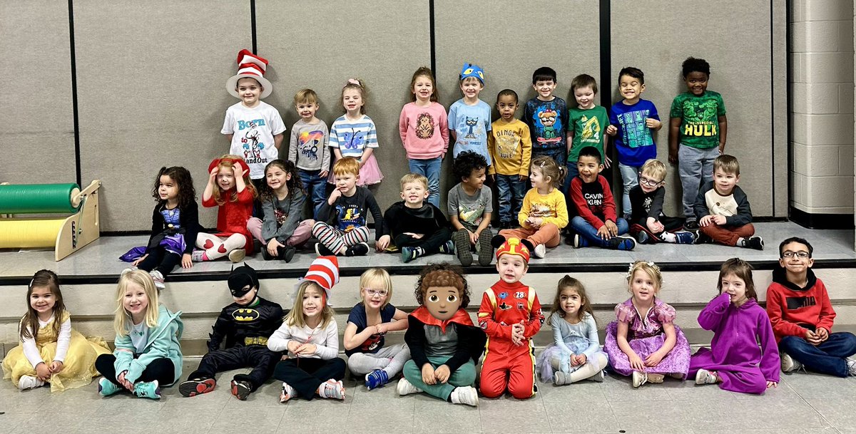 definitelykelly's tweet photo. Celebrating Read Across America Week by dressing like our favorite characters at @SutterMonarchs https://t.co/nPbiVFD6r3